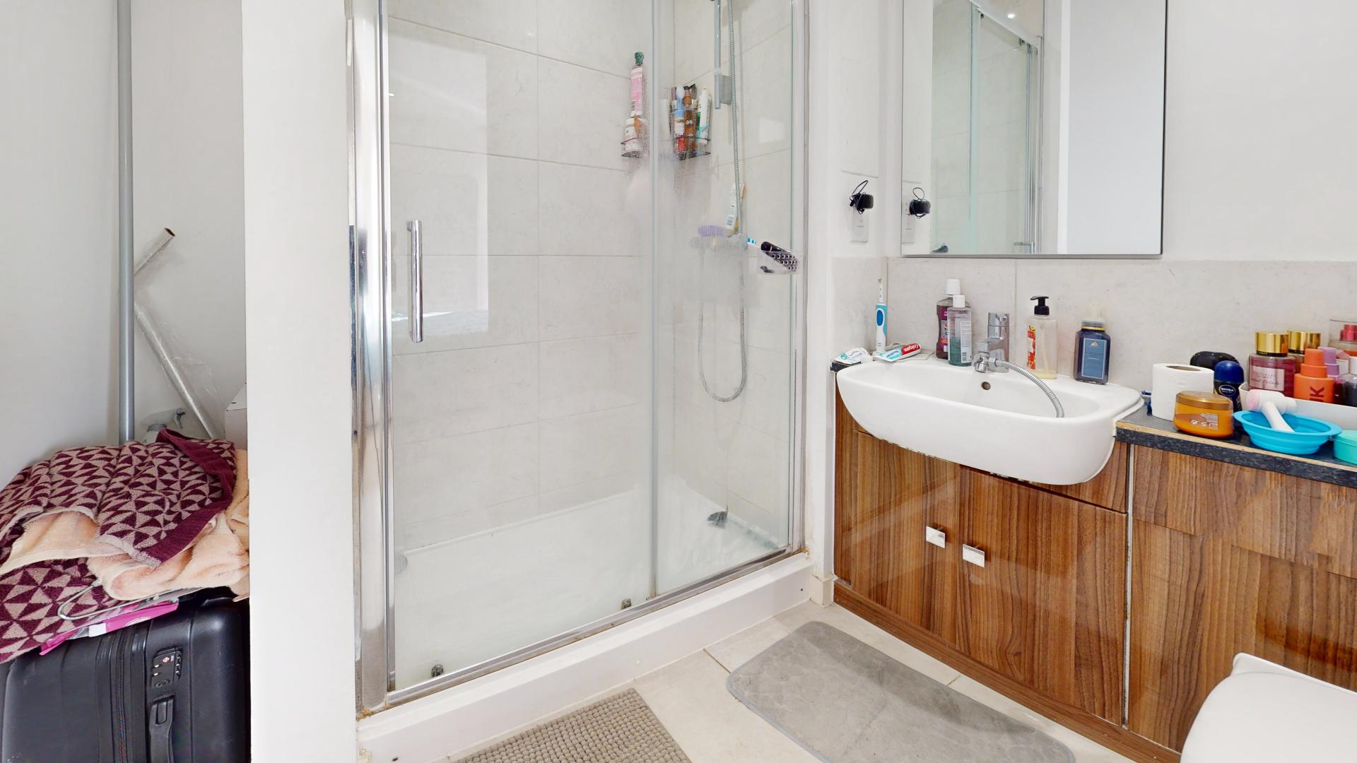 Amazing Modern Development Hendon Waterside, Hendon Central